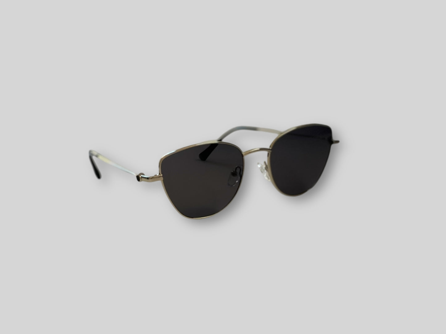 Gigi Metal Frame Cat Eye Sunglasses Silver