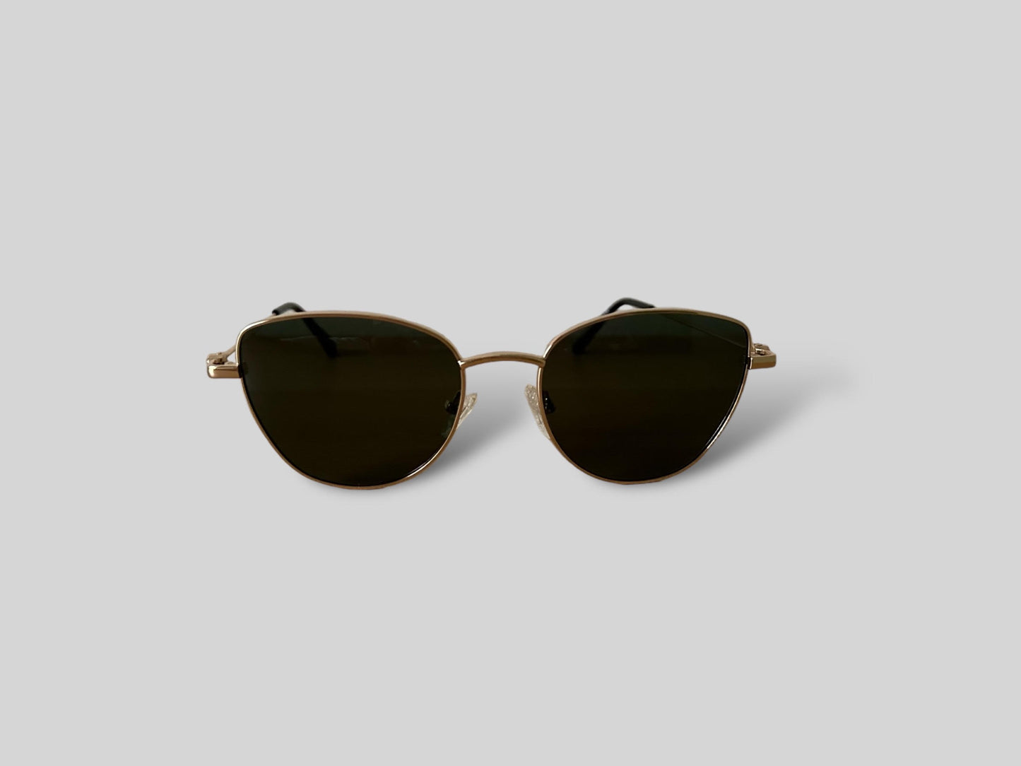 Gigi Metal Frame Cat Eye Sunglasses Gold