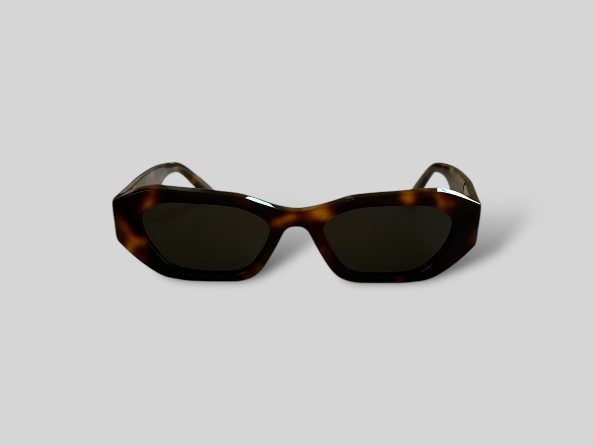 Sofia Polarised Acetate Cay Eye Sunglasses Tort